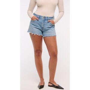 ABERCROMBIE The 90’s Relaxed High Rise Cutoff Jean Shorts
